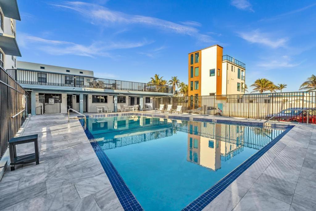 Beachfront & Pool Near Marriott Hollywood Beach Exterior foto